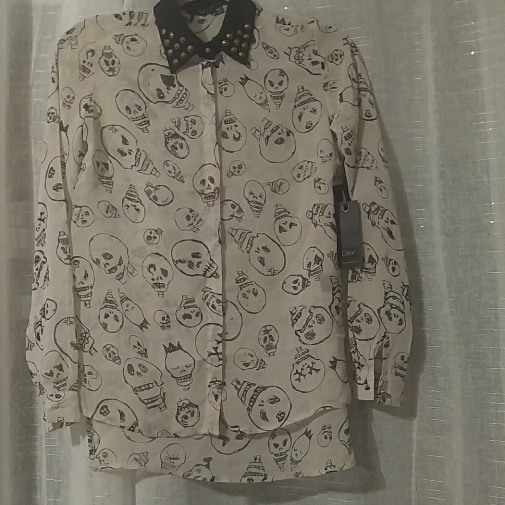 Skull sheer button up Top